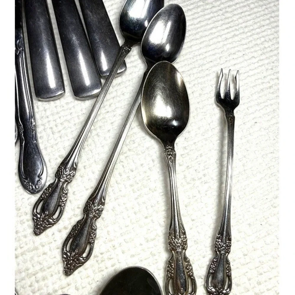 49 Piece Mixed Lot Stainless‎ Steel Silverware Flatwear Oneida Deluxe Libby, Etc